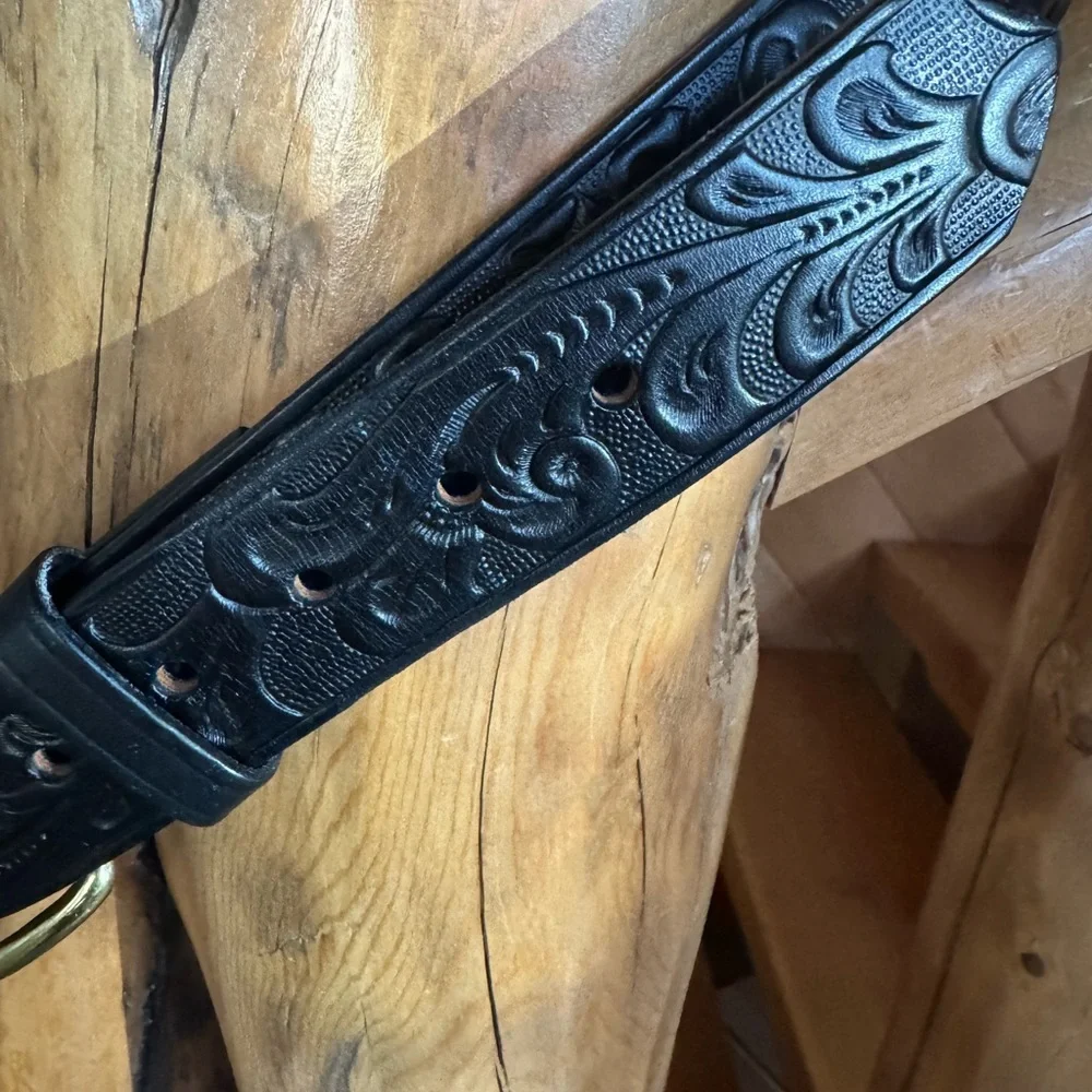Boston black embossed leather belt with brass buckle Size 36 Made in USA